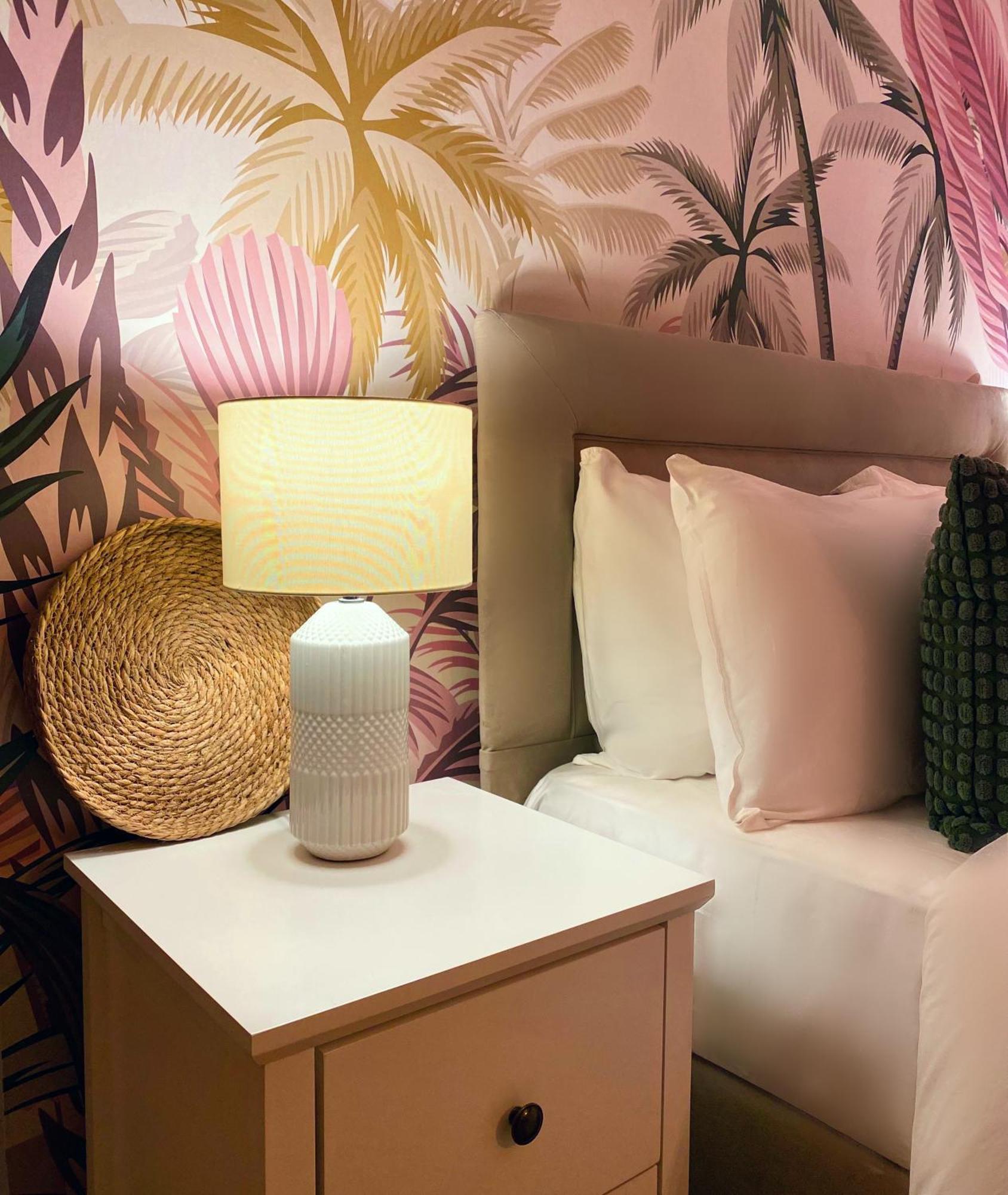 Blush Jungle - Homestay Dublin Extérieur photo