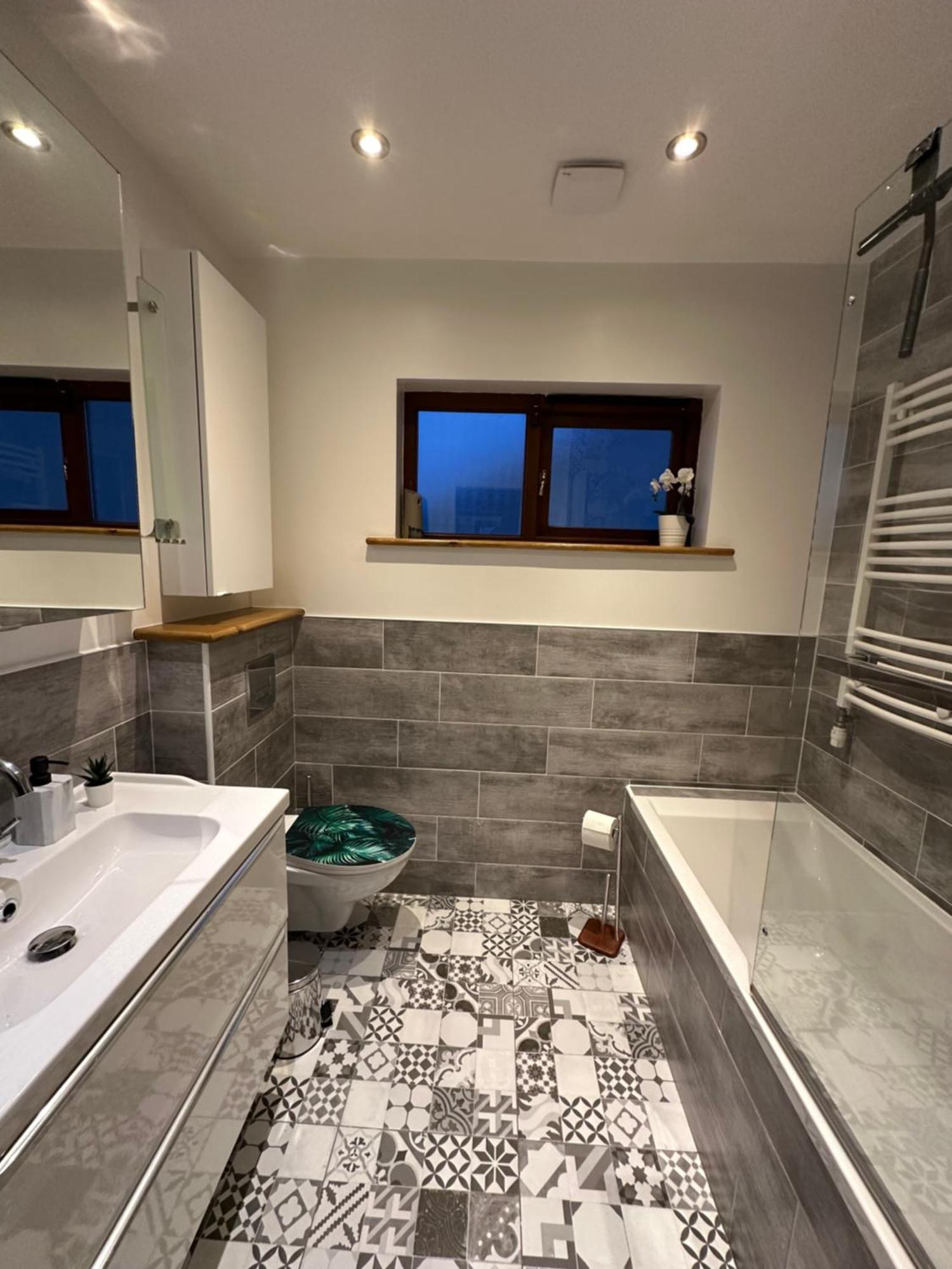 Blush Jungle - Homestay Dublin Extérieur photo